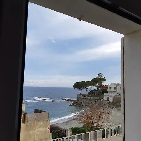 Maison Les Pieds Dans L'eau